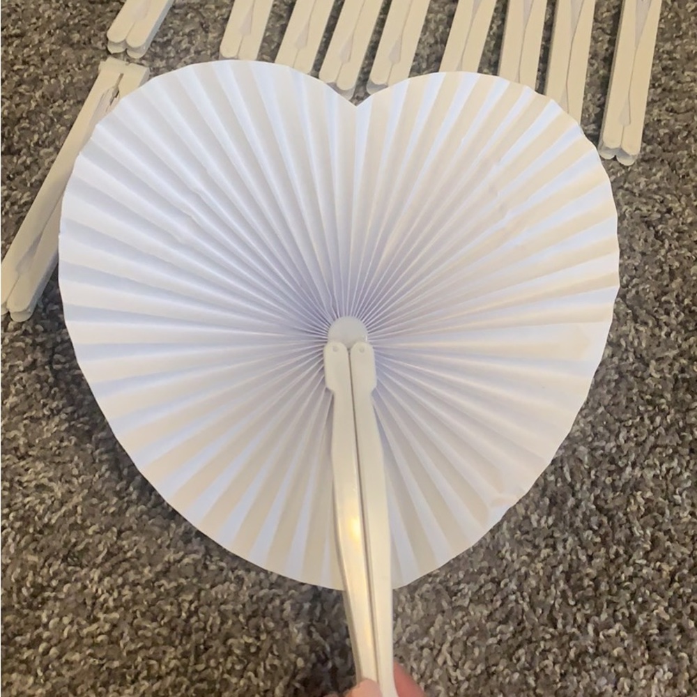 26 Heart Shaped Fans